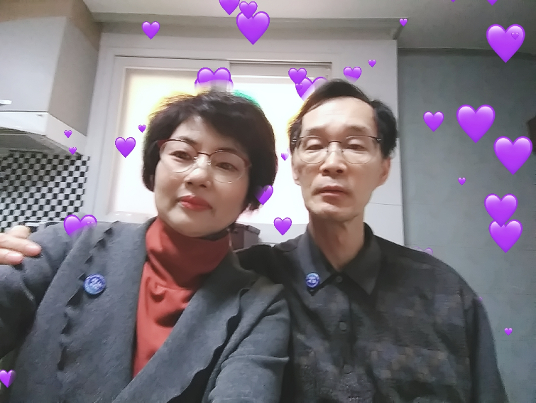<40일특별새벽기도회> 캠페인버튼 착용사진