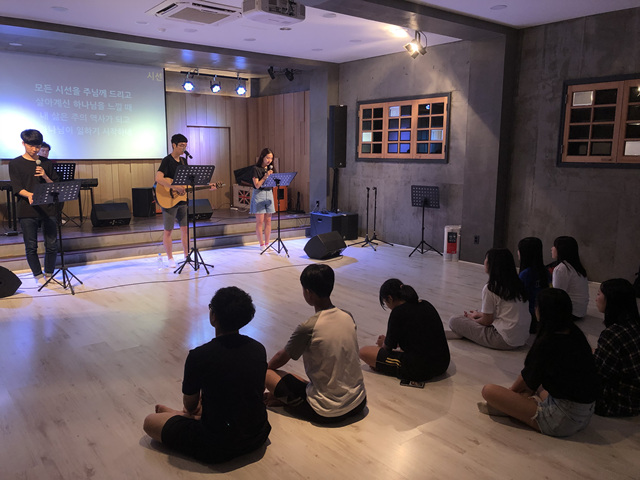 교회소개 설교 교회사진 선교지 소식 공동체 성경읽기 자료실 로그아웃 사