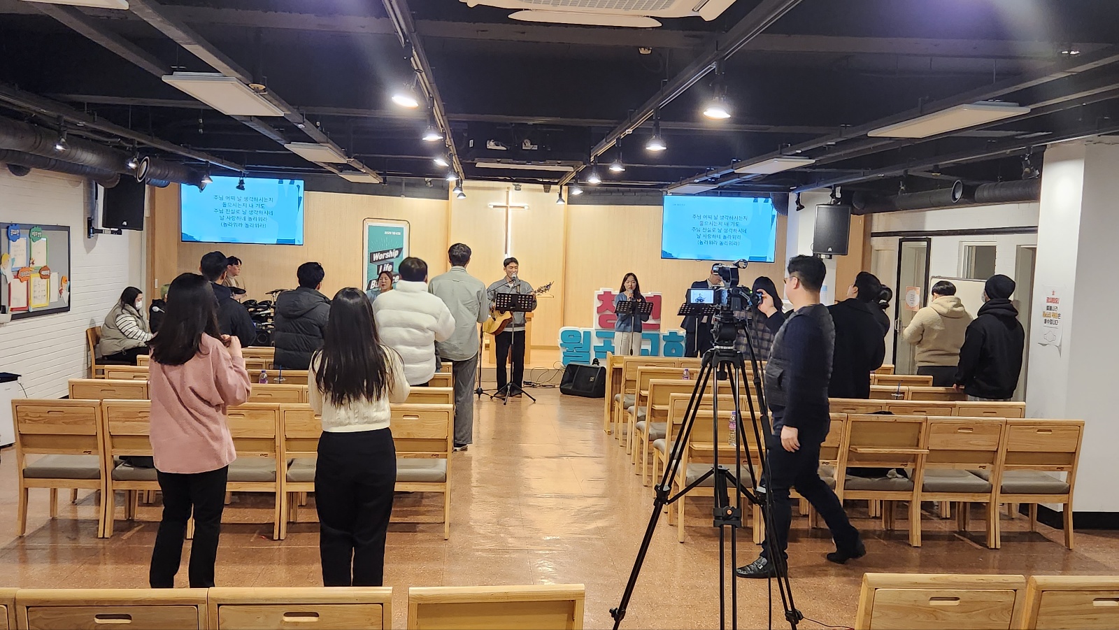 청년교회 겨울수련회(25일)