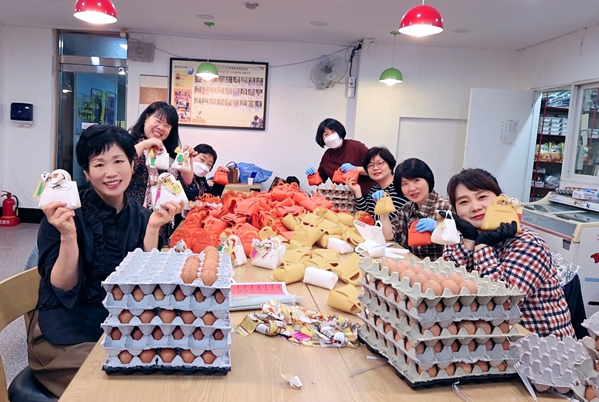 부활절 계란 포장